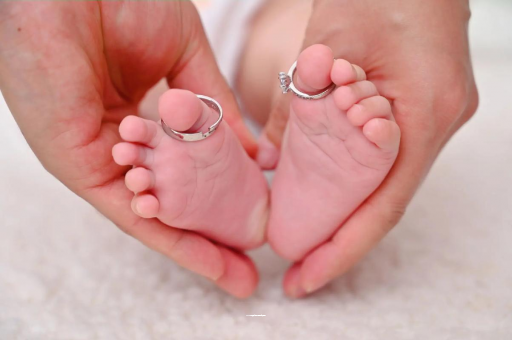 广州供卵包男孩7个月孕妇肚子疼