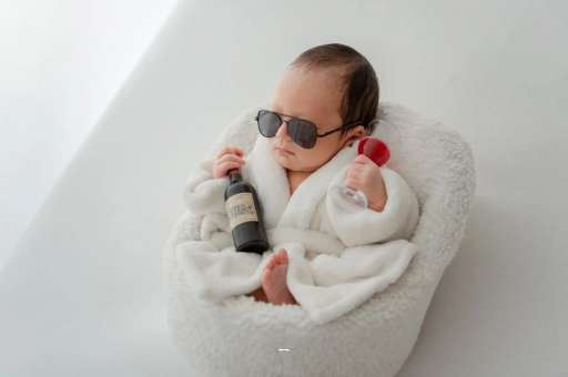 广州供卵包男孩宝宝多大能喝纯牛奶