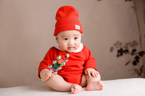 广州供卵包男孩孕妇肚子咕噜咕噜